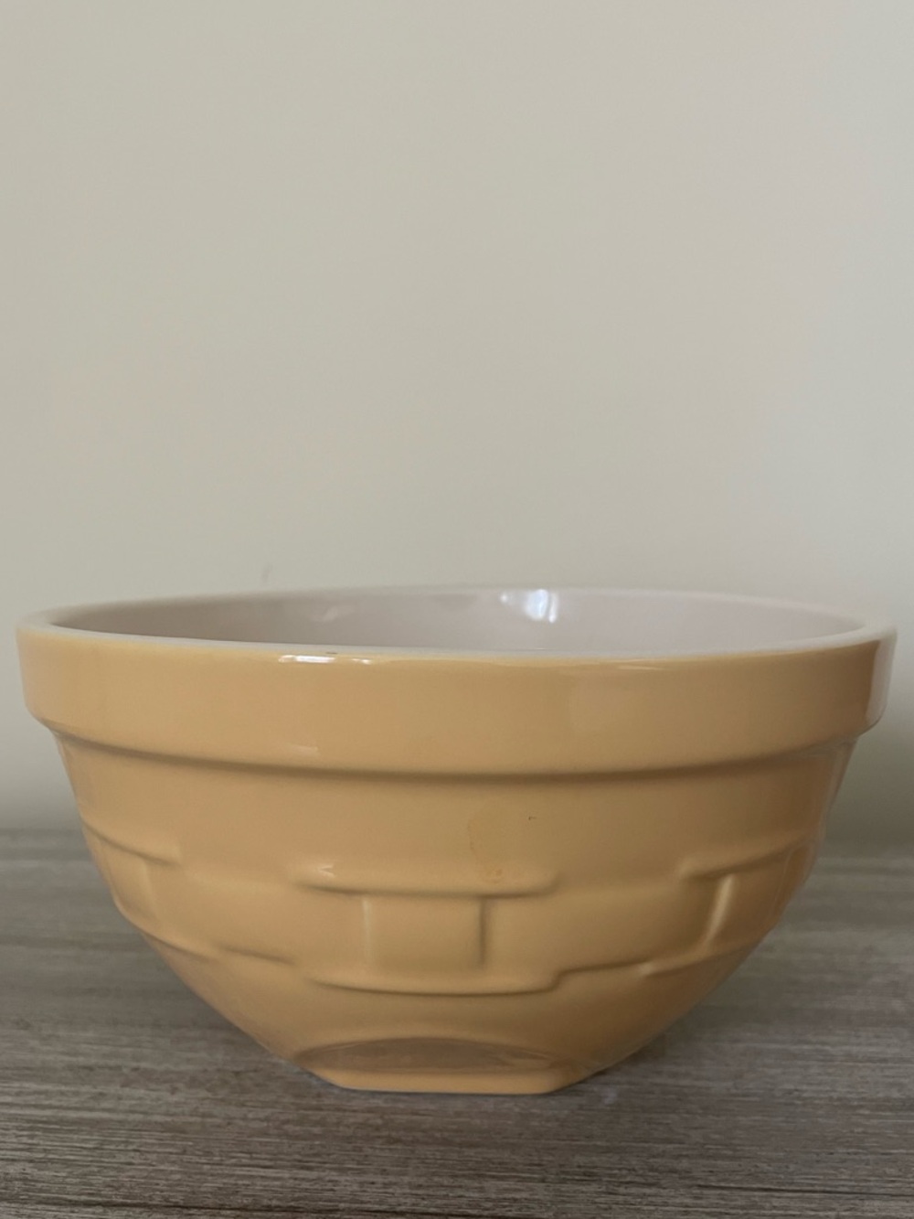 Longaberger Woven Traditions Butternut Yellow Tip & Mix Mixing Bowl - Picture 4 of 6